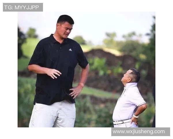 姚明在虎年展现风采的特别服装设计与背后的故事揭秘