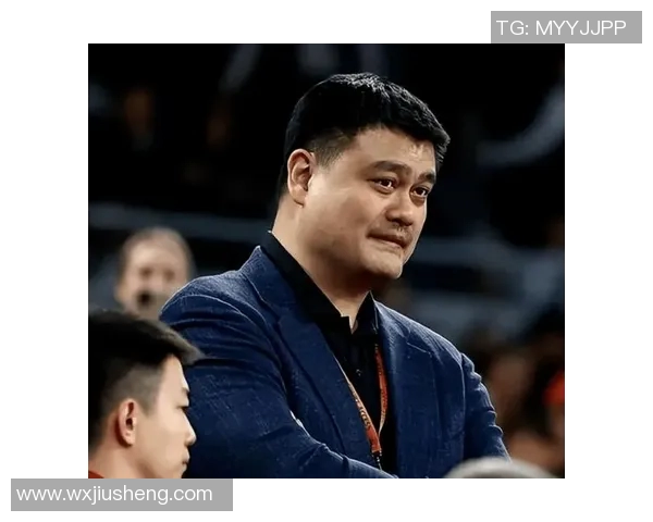 姚明小学毕业的故事：从小巨人到篮球传奇的成长之路